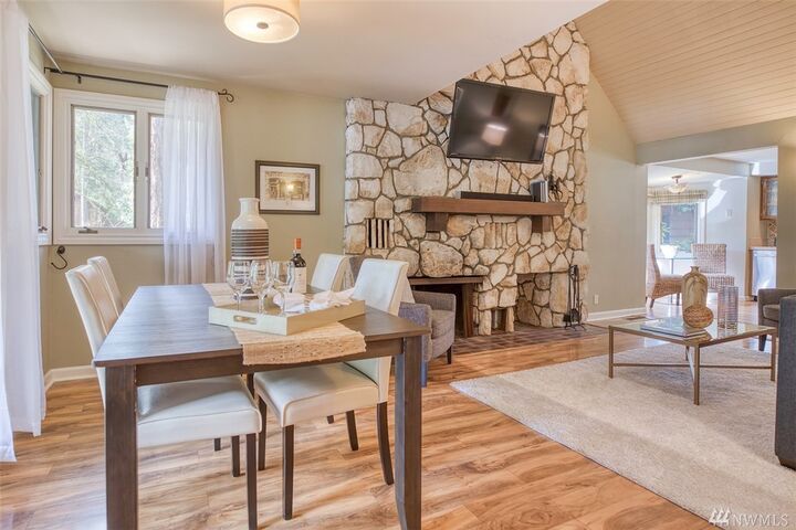 Property Photo:  16660 SE 17th Place  WA 98008 