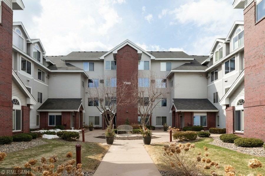 Property Photo: 7500 Edinborough Way 3103 MN 55435