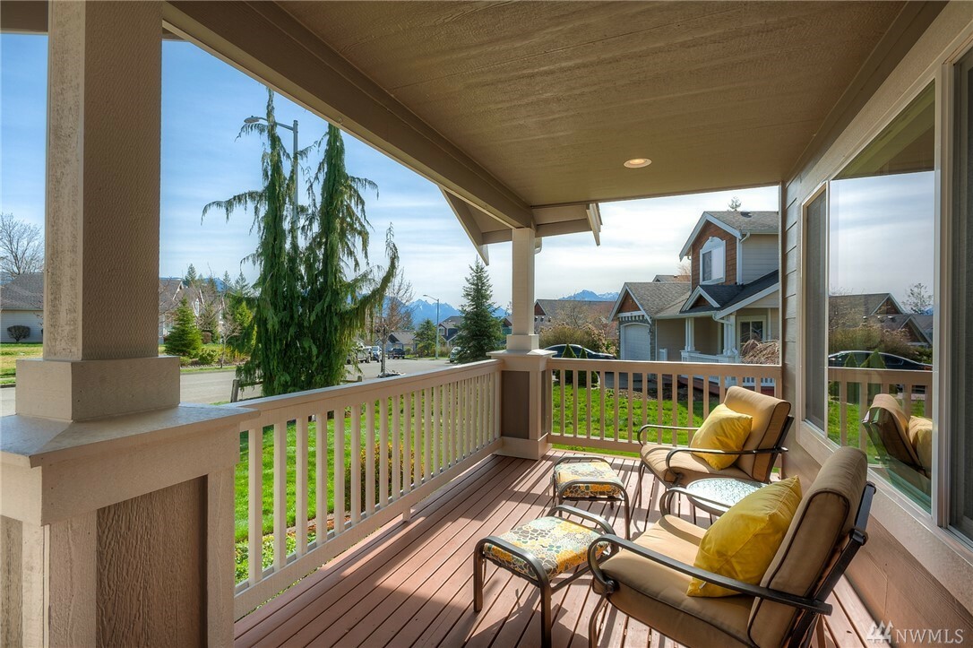 Property Photo:  31282 Rosewood Dr  WA 98294 