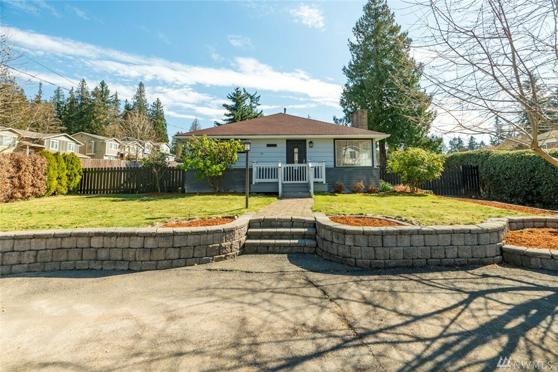 Property Photo:  13404 10th Ave S  WA 98168 