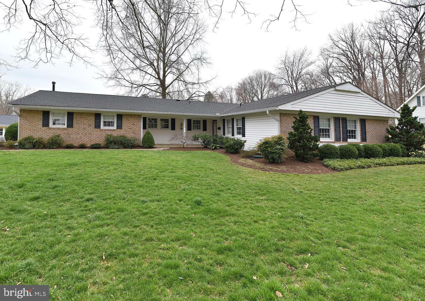 Property Photo:  1732 Stratton Road  MD 21114 