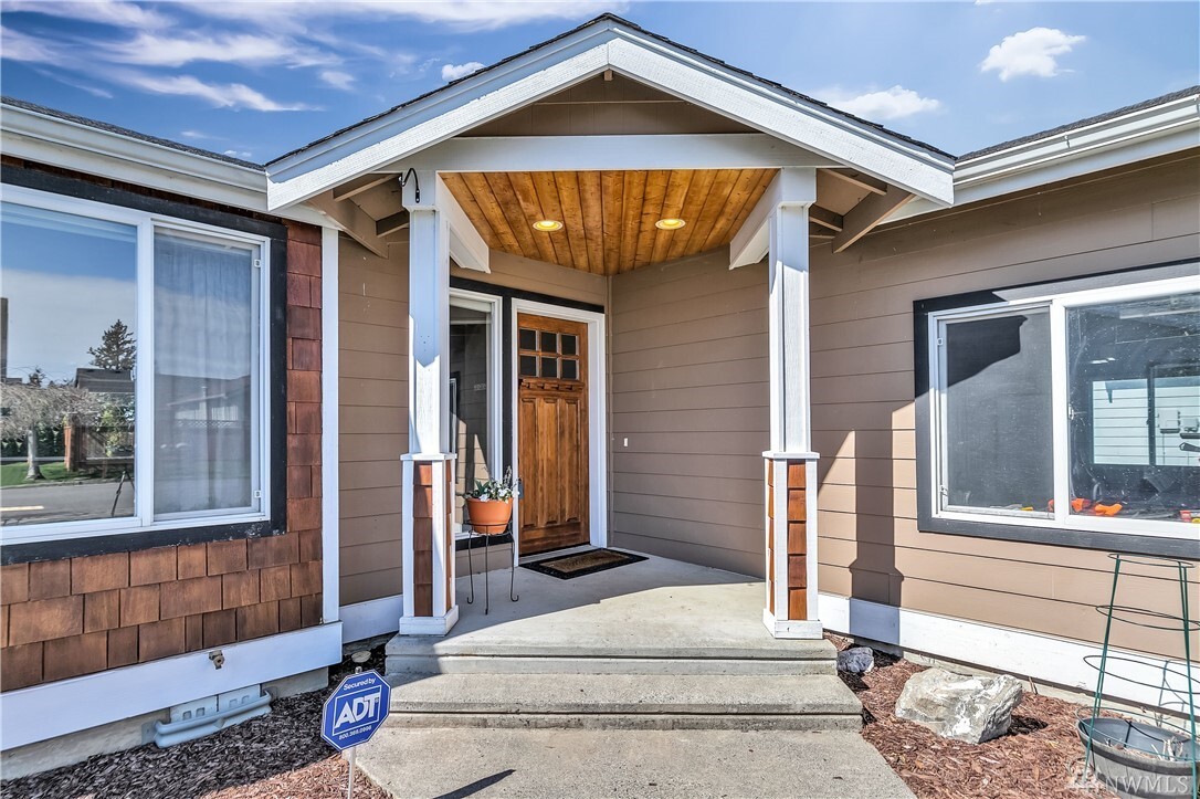 Property Photo: 2011 Bluebell Dr WA 98264