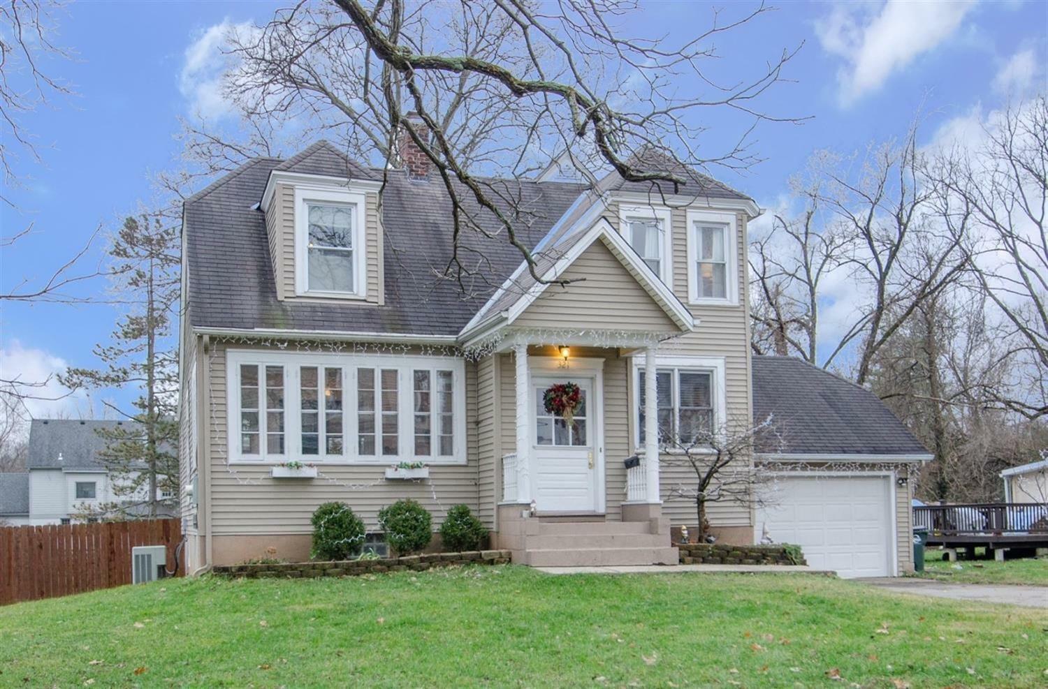 Property Photo: 321 E Willow Avenue OH 45246
