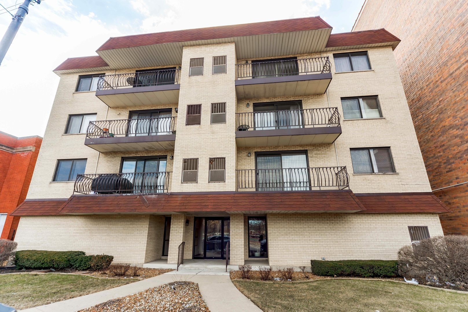 Property Photo:  5411 West Lawrence Avenue 3B  IL 60630 