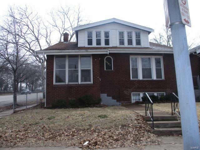 Property Photo: 5488 Arlington Avenue 63120