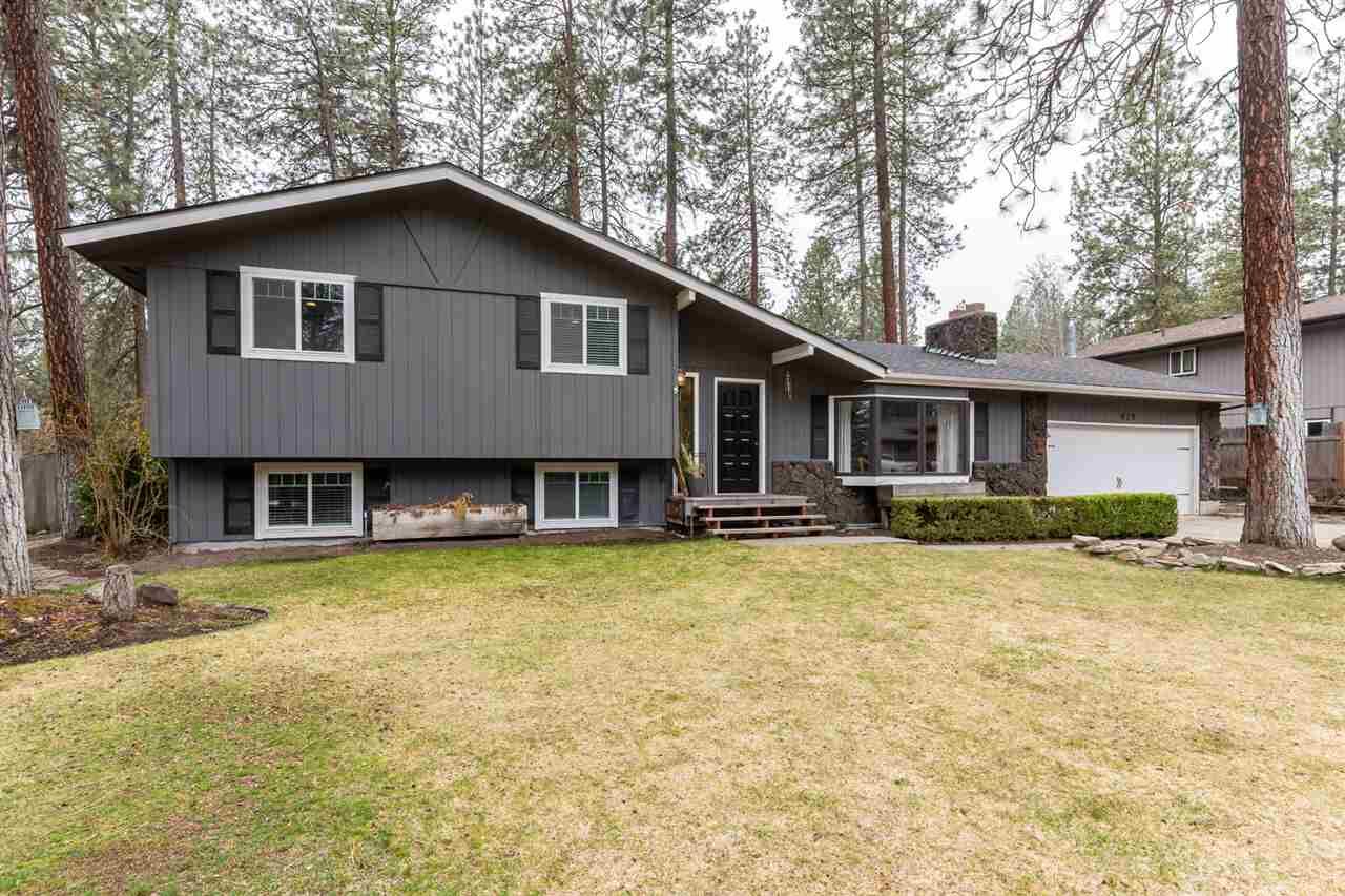 Property Photo: 820 E Timberwood Cir WA 99208