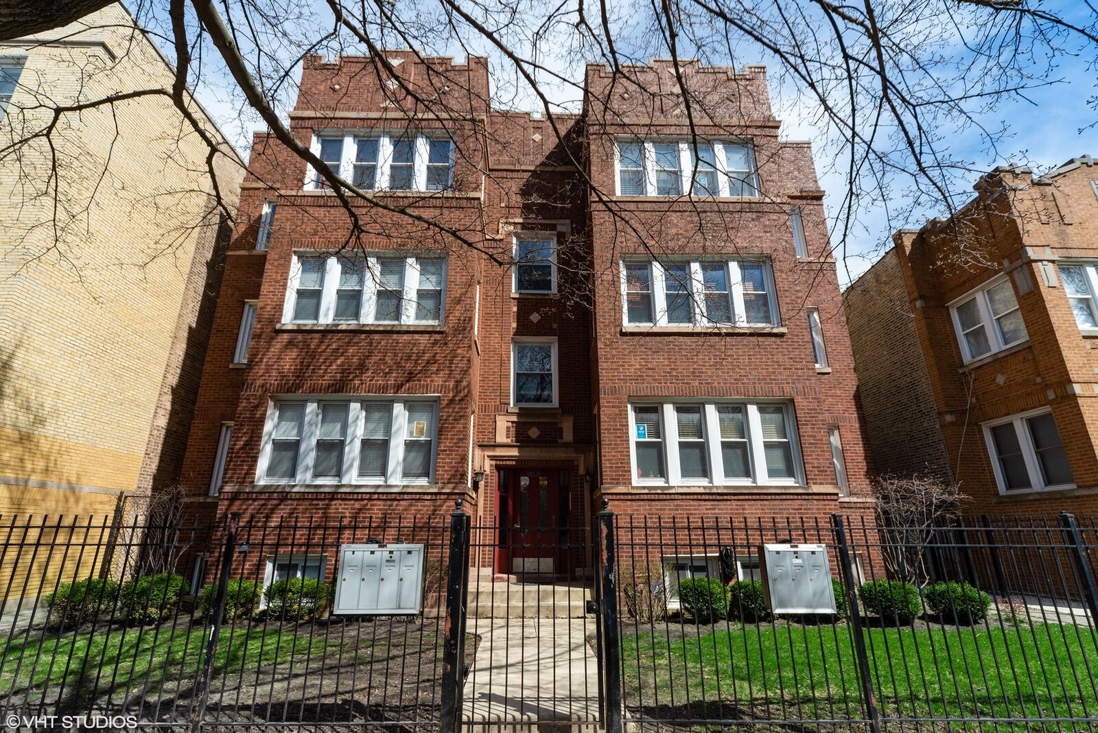Property Photo: 4639 North Central Park Avenue 2N IL 60625
