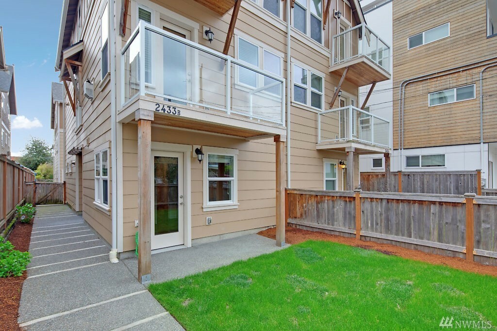 Property Photo:  2433 55th Ave SW B  WA 98116 