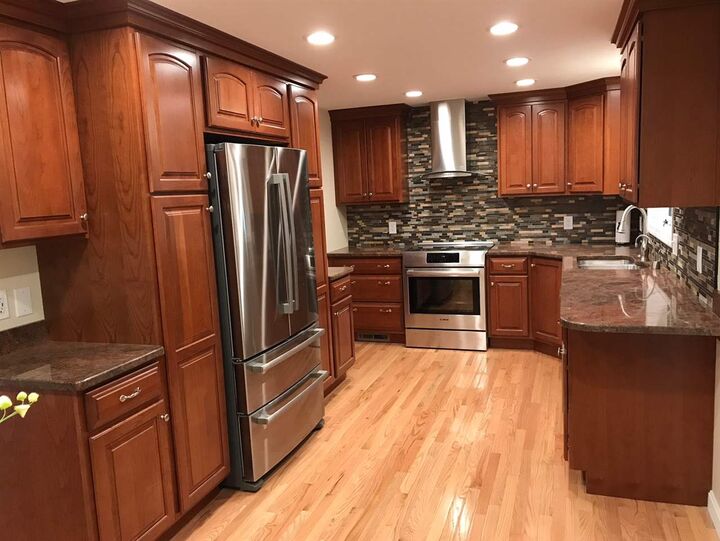 Property Photo: 8 Lexington Ct NH 03051