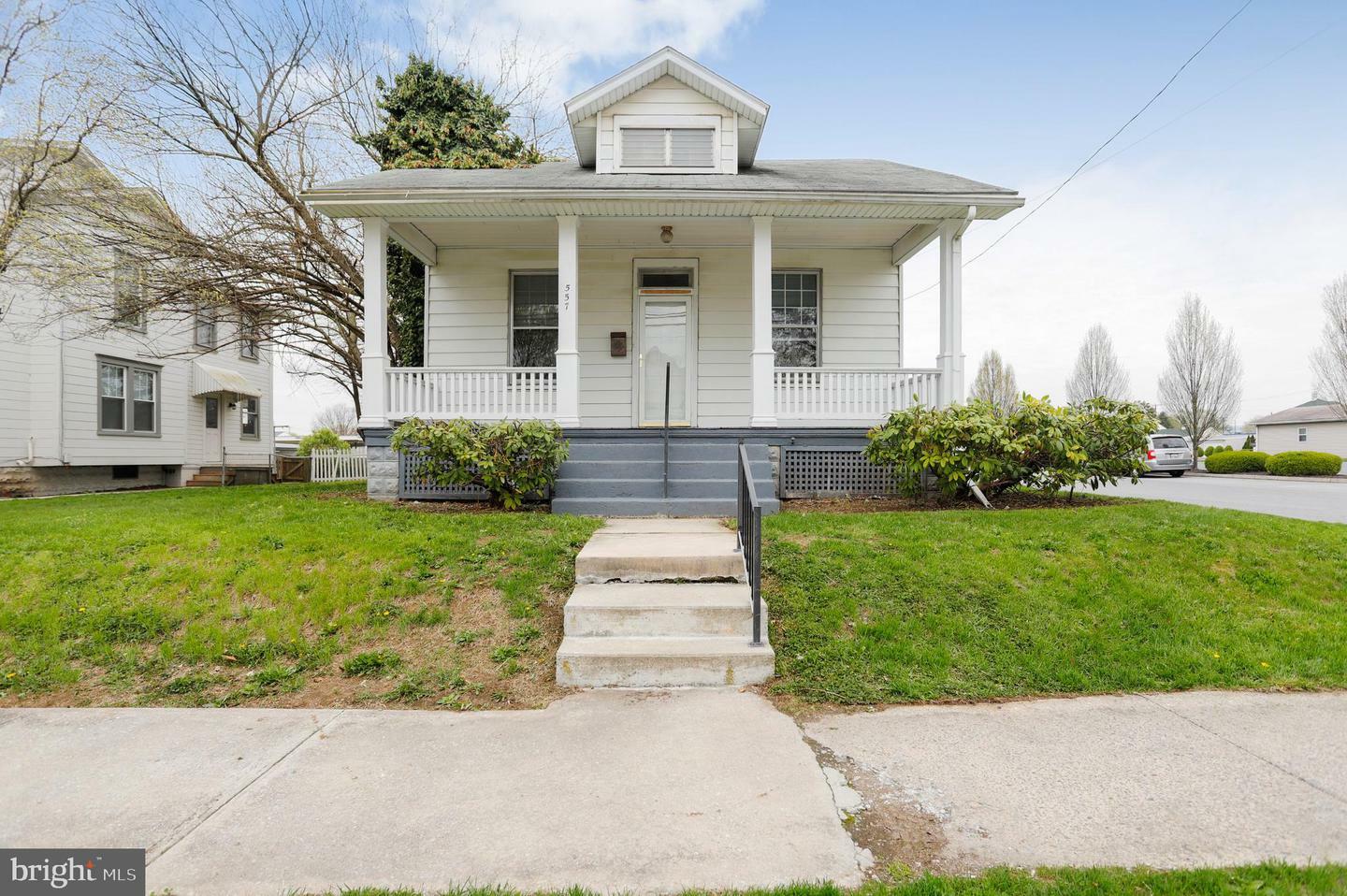 Property Photo:  557 South Fourth  PA 17201 