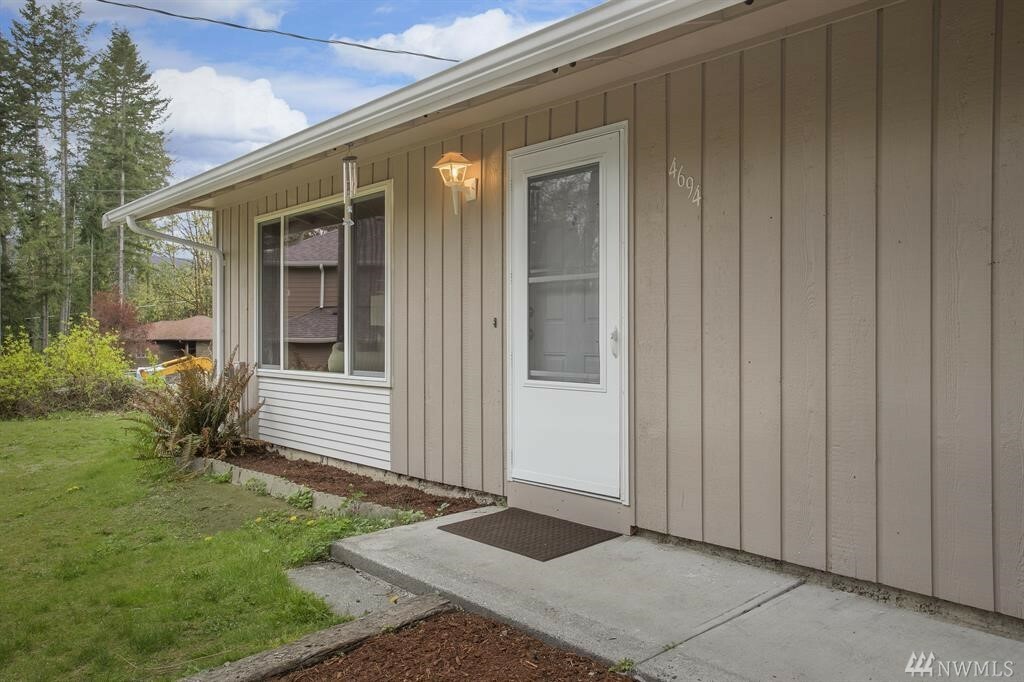 Property Photo: 4694 Aiken Rd SE WA 98366