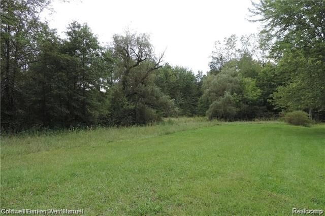 Property Photo:  27056 Sumpter Road  MI 48111 