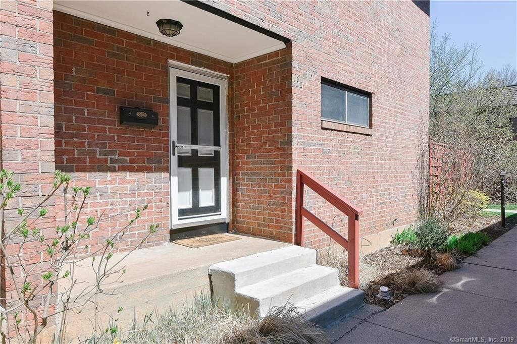 Property Photo:  112 Sharon Lane 112  CT 06109 