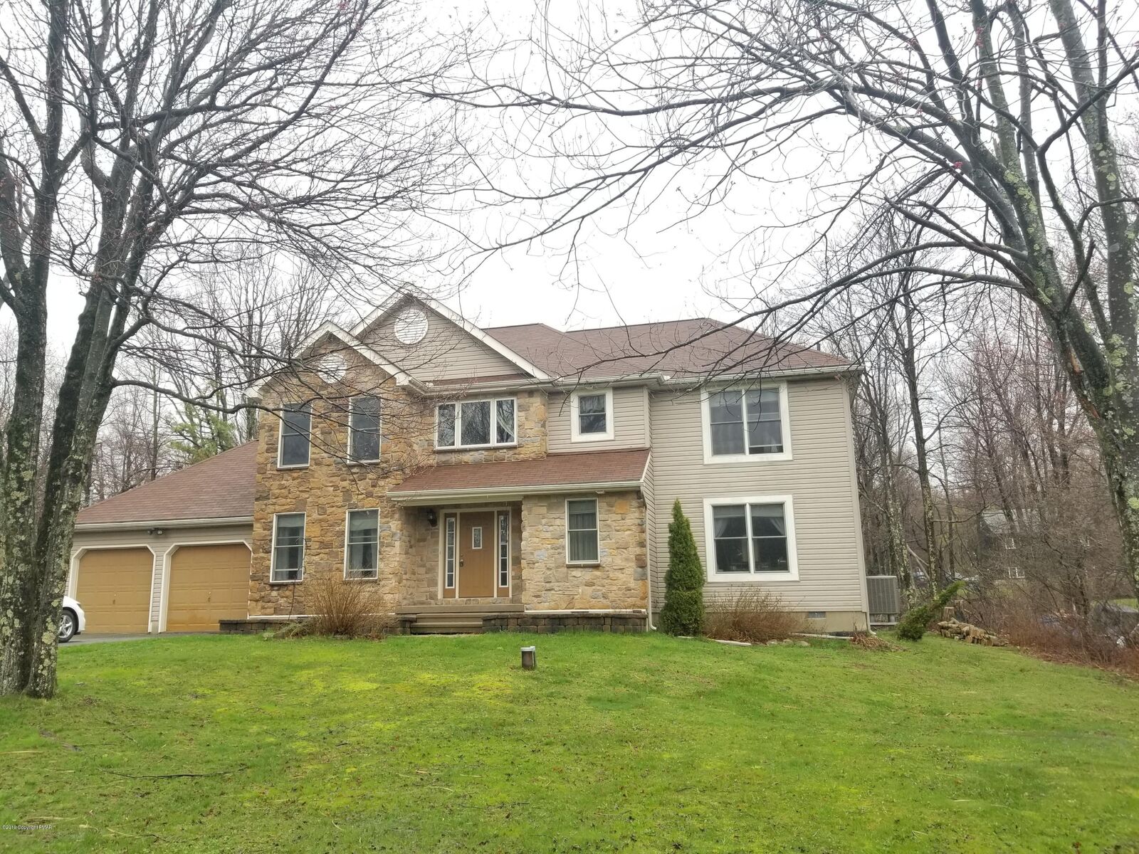 Property Photo: 332 Butz Lane PA 18355