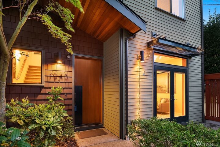 1943 7th Ave W B  Seattle WA 98119 photo