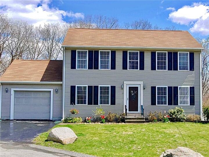 17 Sharon Dr  Cumberland RI 02864 photo