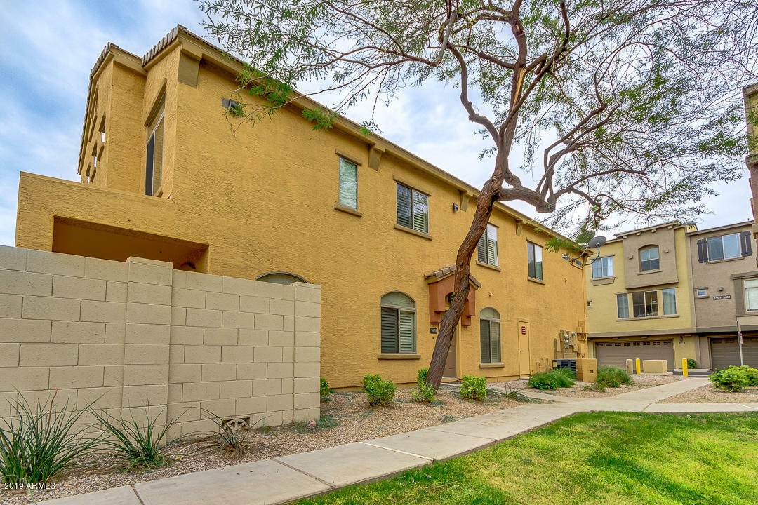 Property Photo:  2402 E 5th Street 1608  AZ 85288 