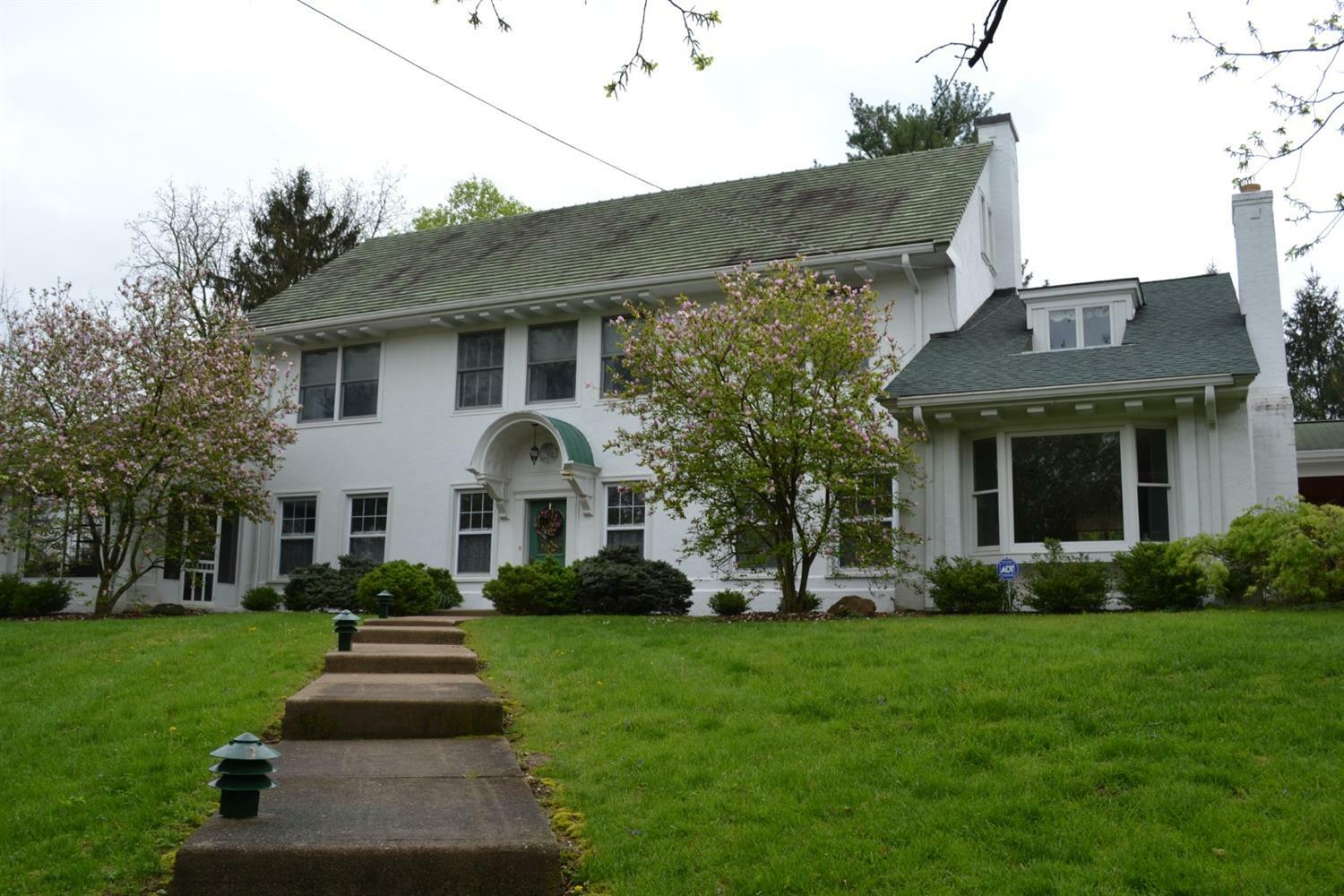 Property Photo: 1866 Highcliff Court OH 45014
