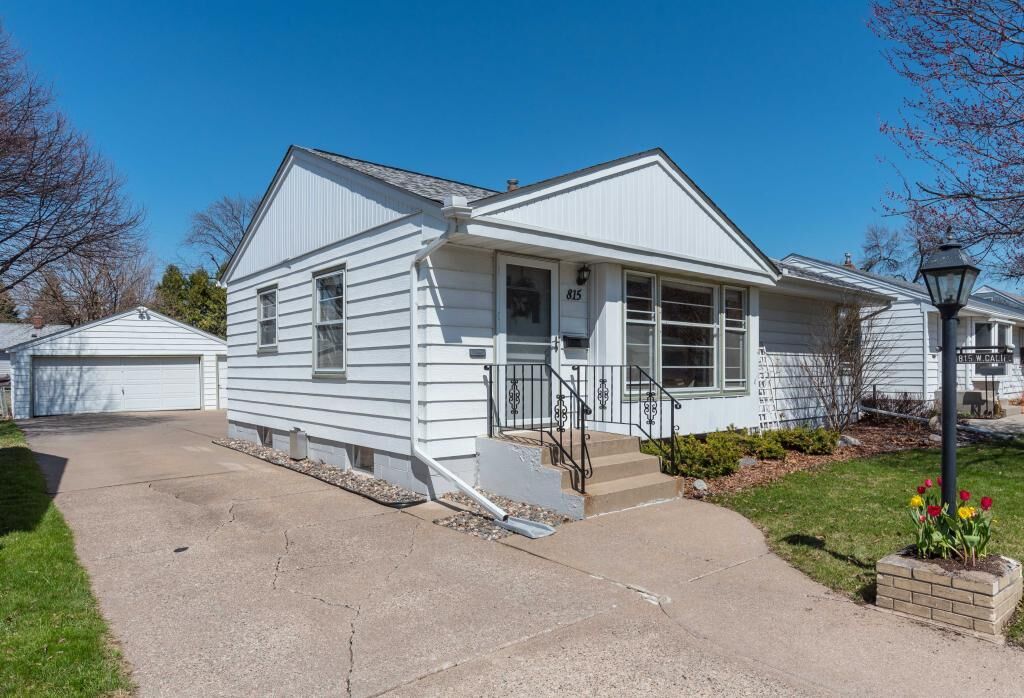 Property Photo:  815 California Avenue W  MN 55117 