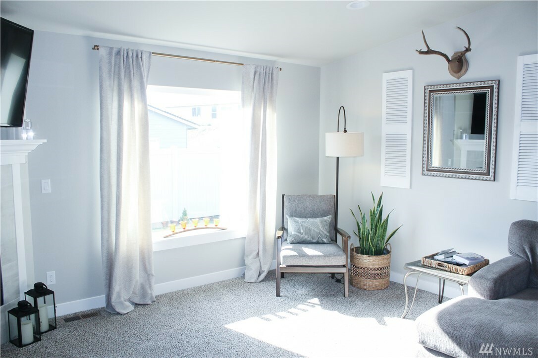Property Photo: 310 S Nevada Ave WA 98802