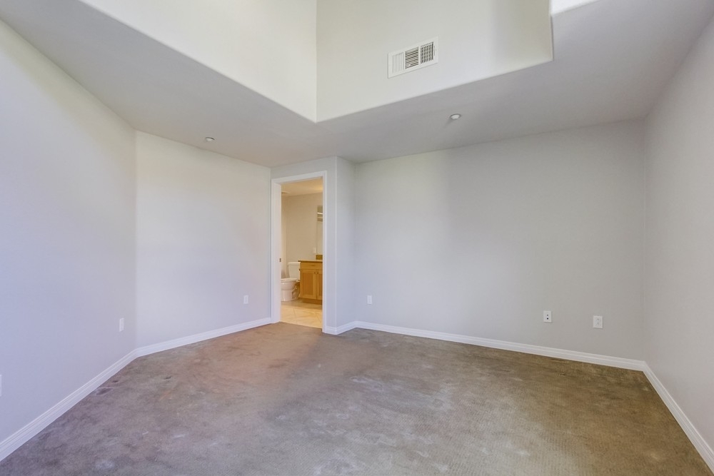 Property Photo: 3957 30th 504 CA 92104