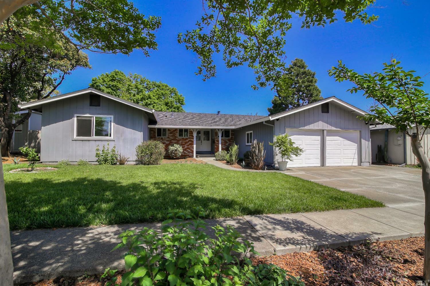 Property Photo:  2478 Redwood Road  CA 94558 