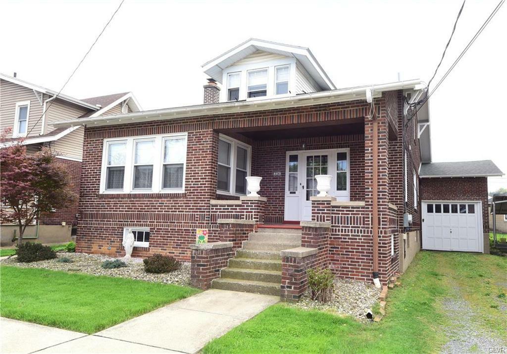 Property Photo:  234 West Lincoln Street  PA 18042 