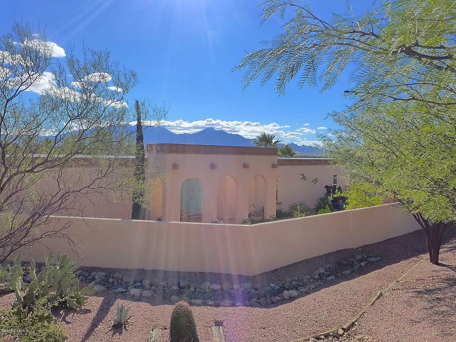 Property Photo:  220 W Calle Lecho  AZ 85622 