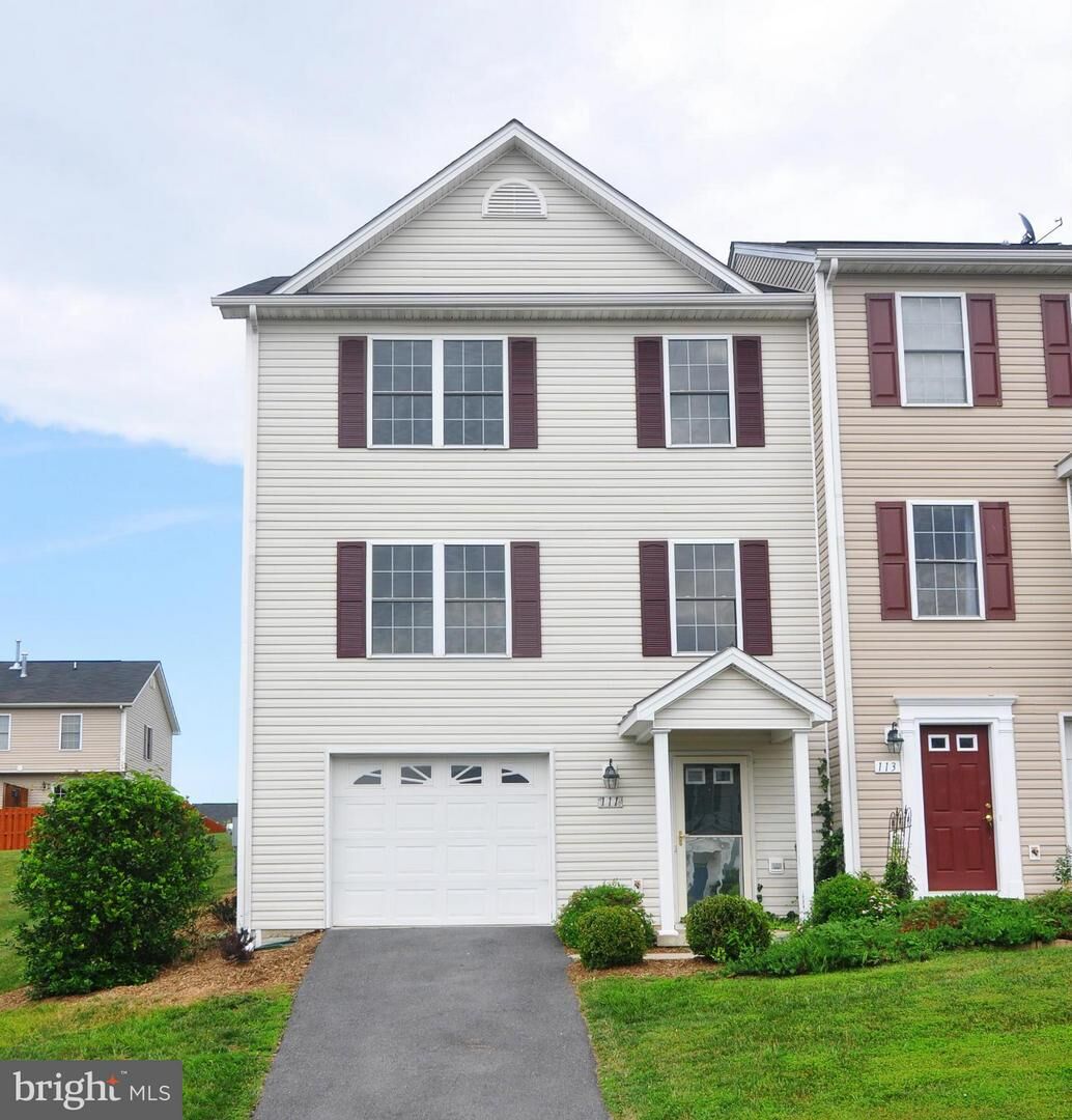 Property Photo: 111 Scirocco Lane VA 22602