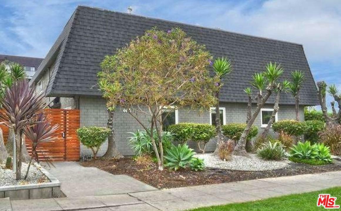 Property Photo:  4443 Saugus Ave 1  CA 91403 