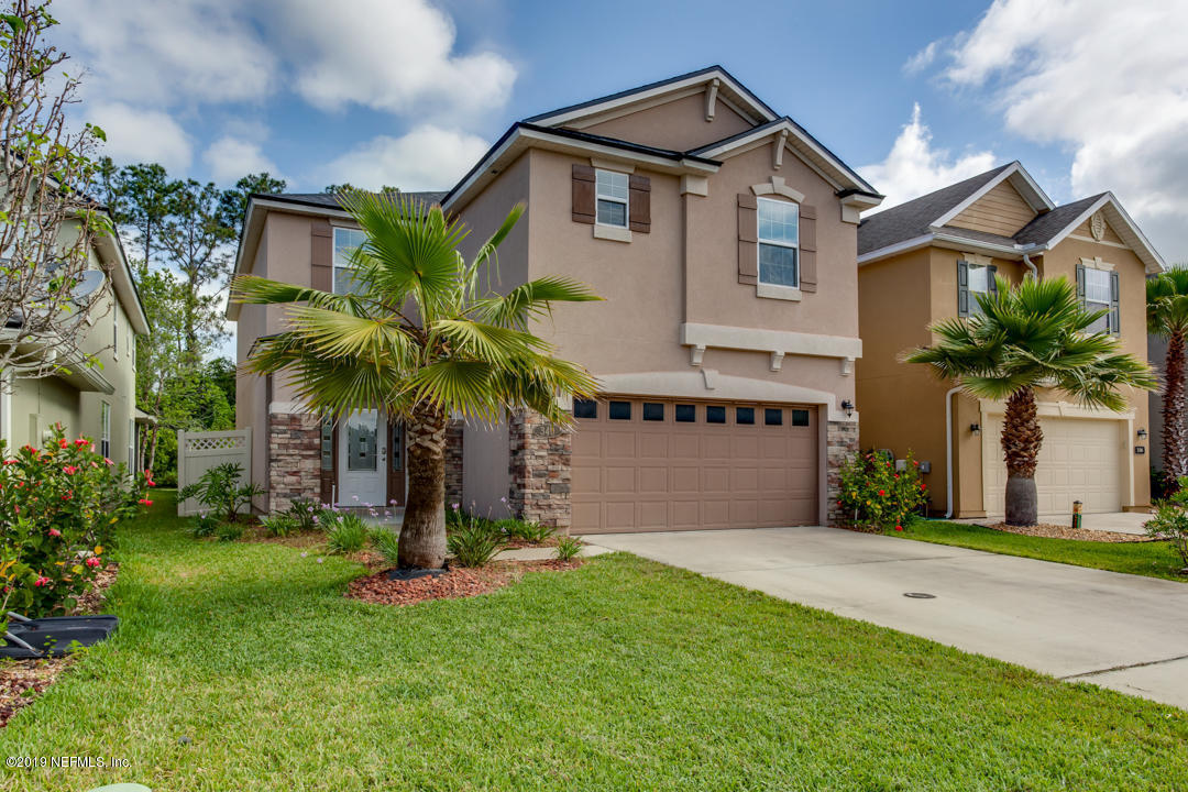Property Photo: 340 Silver Glen Avenue FL 32092