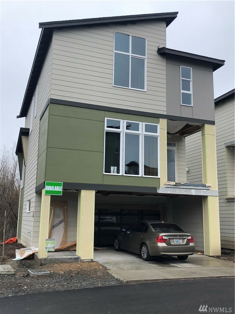 Property Photo: 15026 13th Place W 43 WA 98087