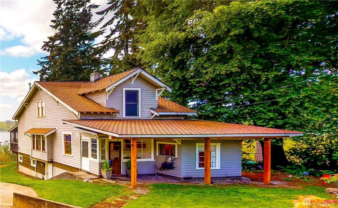 Property Photo:  816 S Summit Ave  WA 98312 