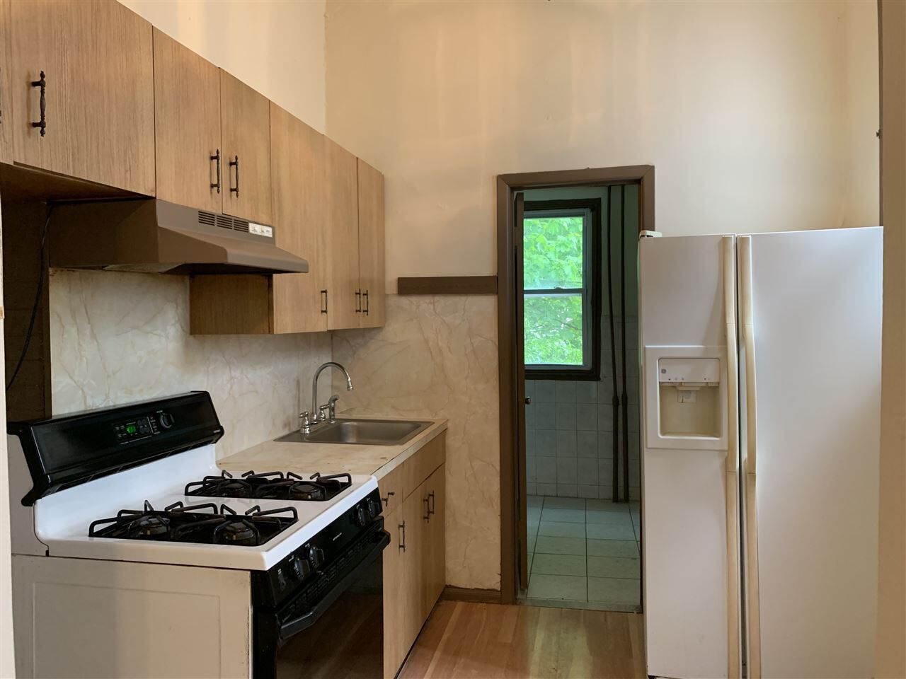 Property Photo:  954 Summit Ave 1  NJ 07307-1111 