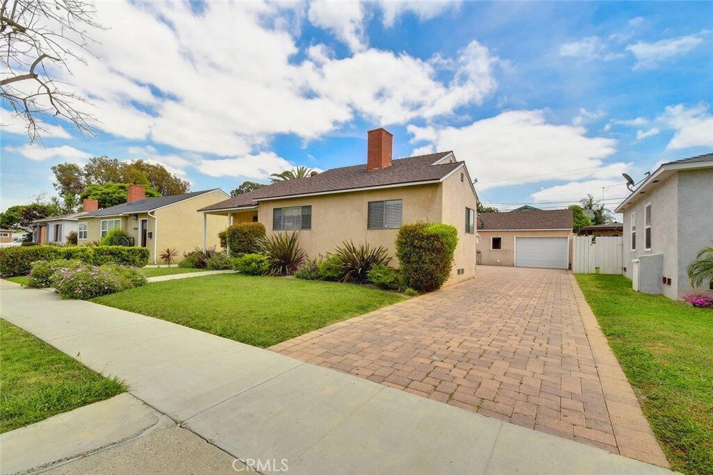Property Photo:  4448 Maury Avenue  CA 90807 