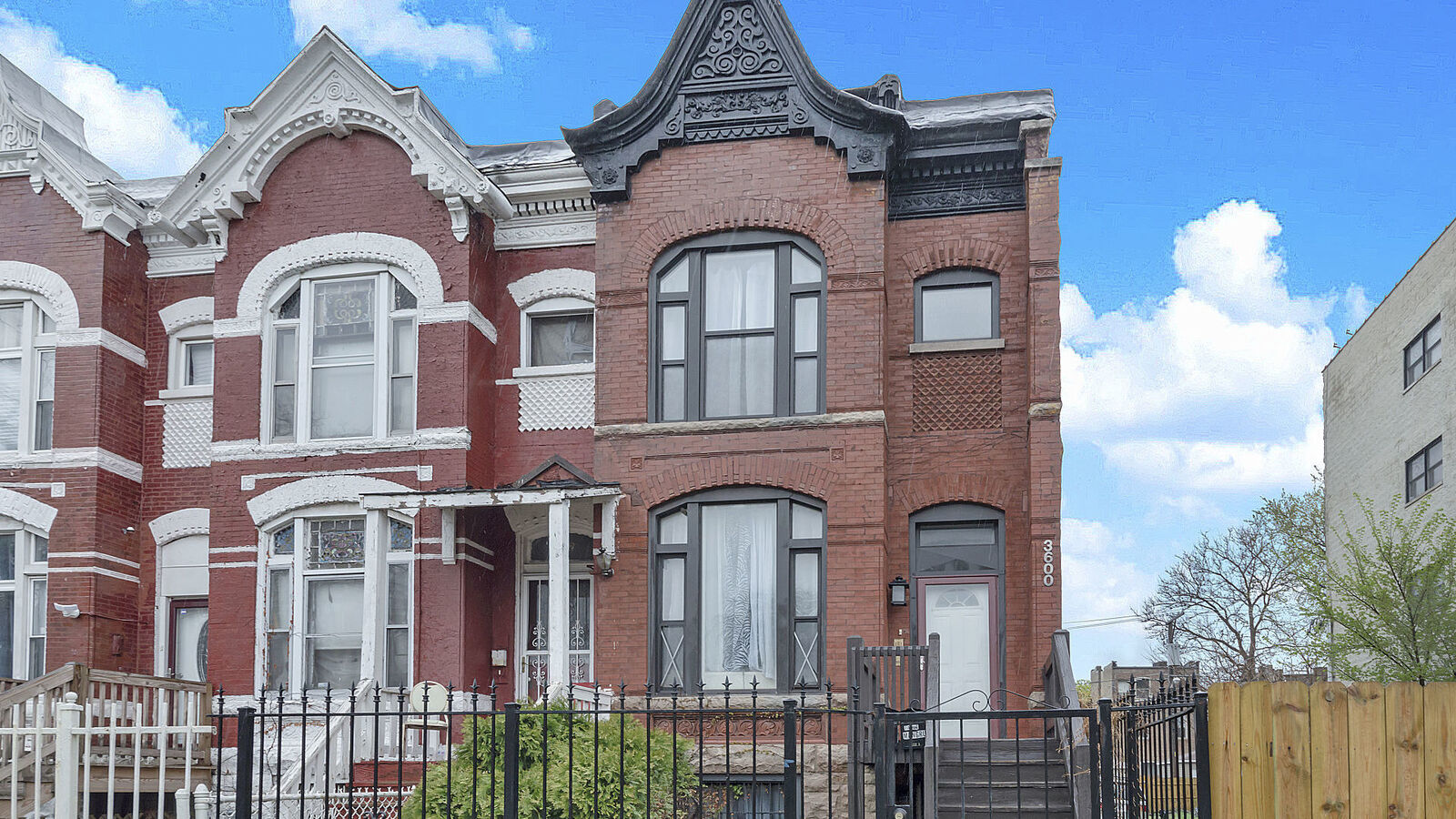 Property Photo:  3600 South Giles Avenue  IL 60653 