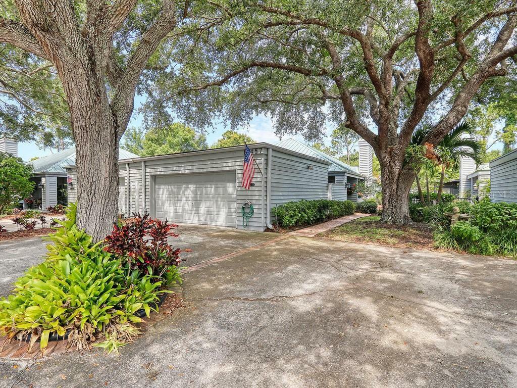 Property Photo:  10457 Longwood Drive  FL 33777 