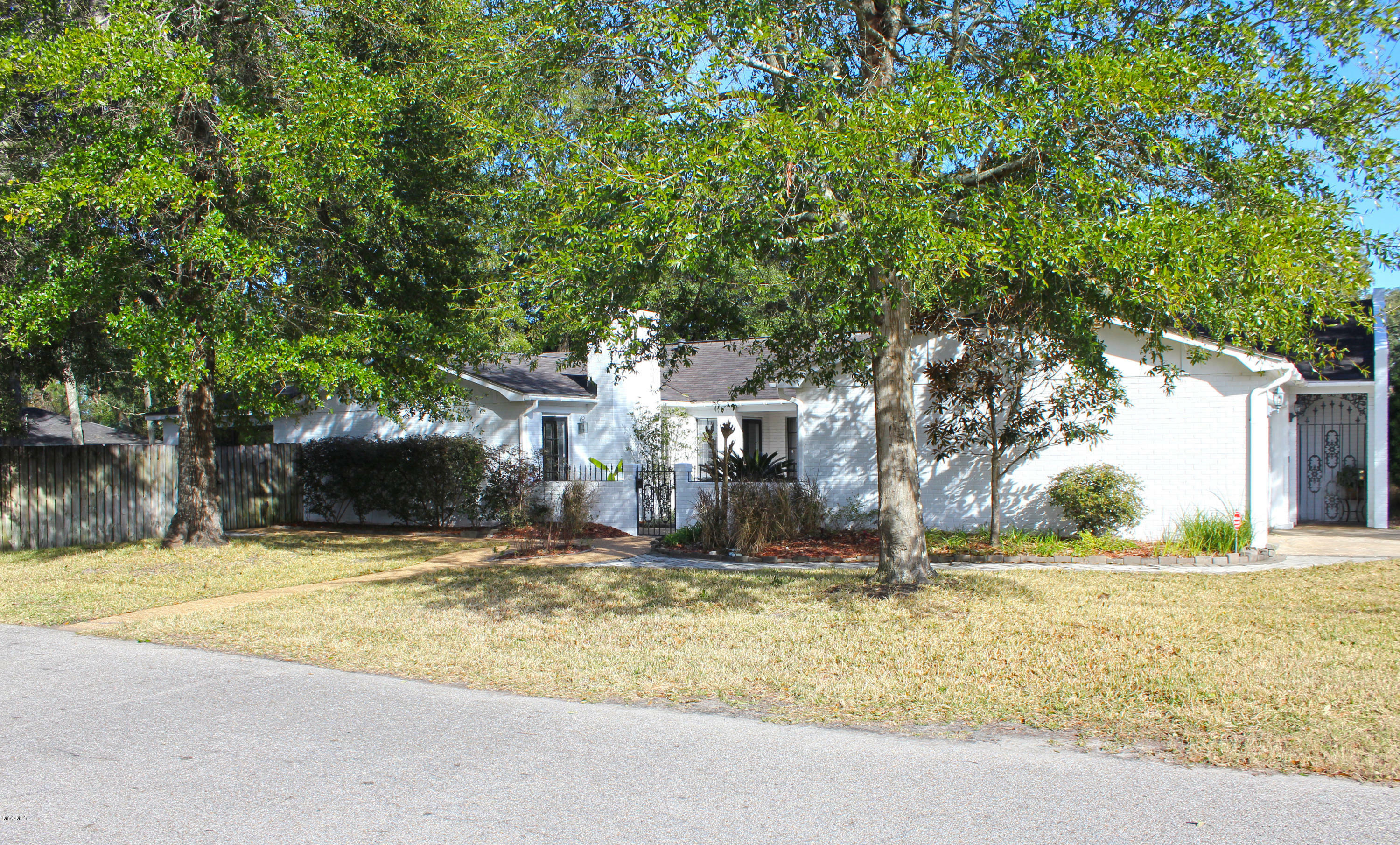 2415 Demaret Drive  Gulfport MS 39507 photo