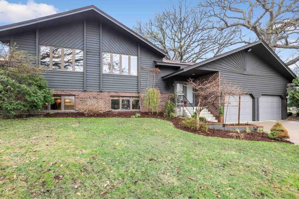 Property Photo: 15120 Oakland Avenue MN 55306