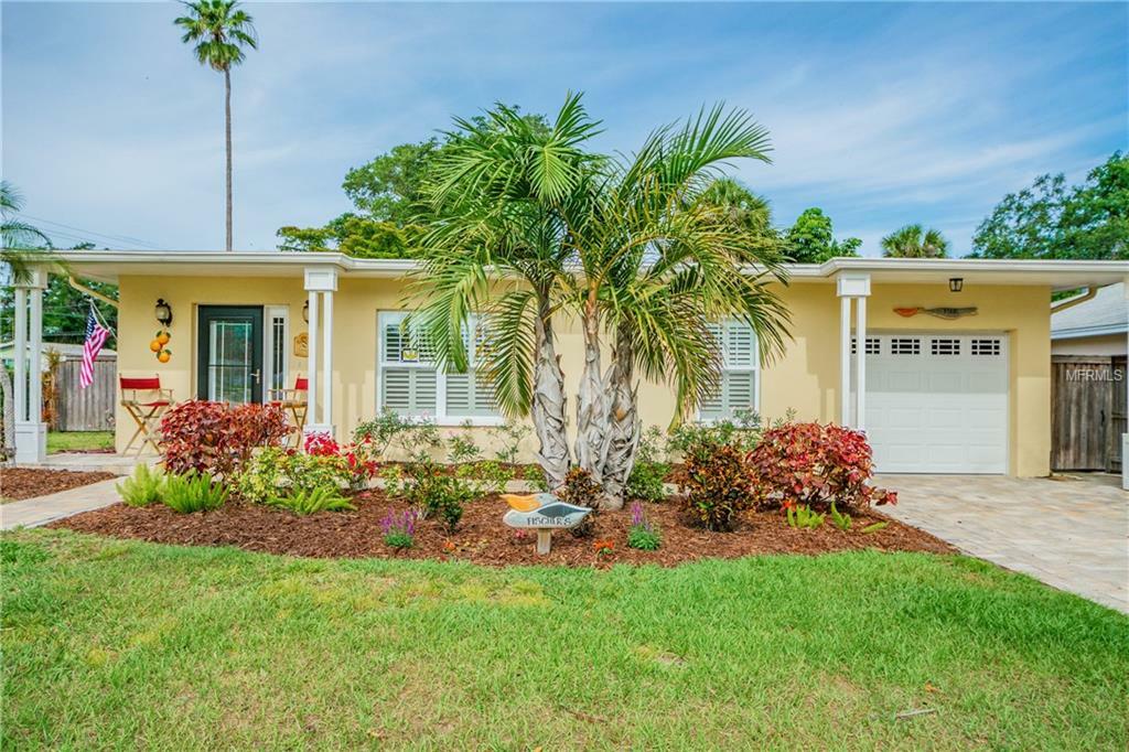 Property Photo:  4 Citrus Avenue  FL 34698 