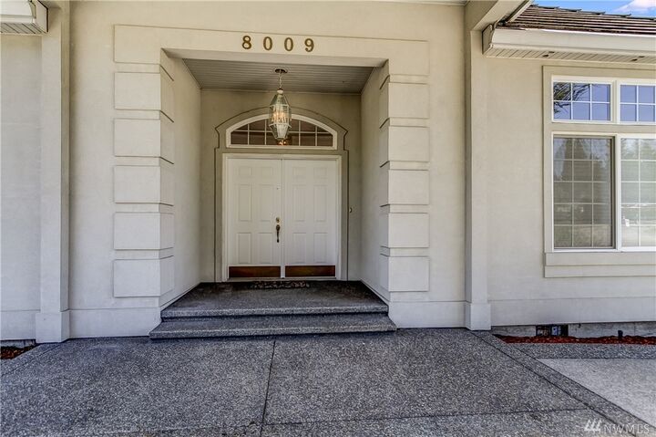 Property Photo:  8009 224th Ave E  WA 98321 