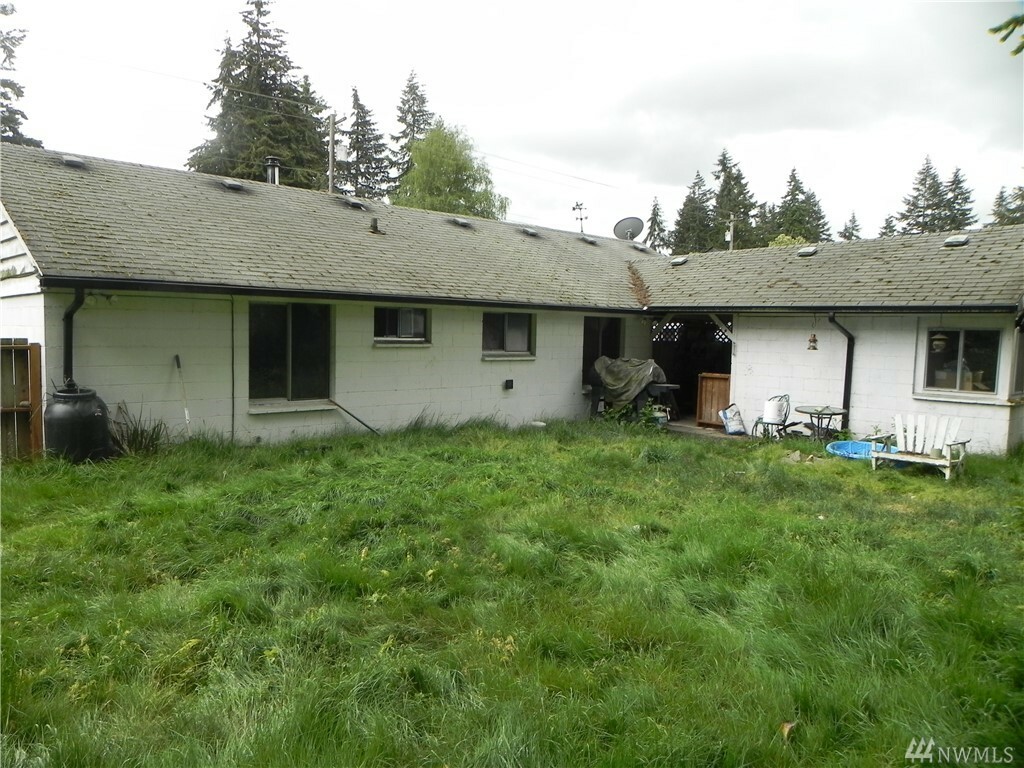 Property Photo:  22902 58th Ave W  WA 98043 