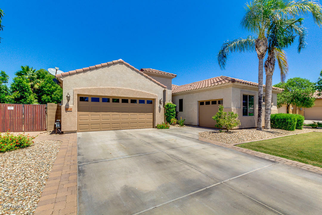 Property Photo:  3030 E Muirfield Street  AZ 85298 