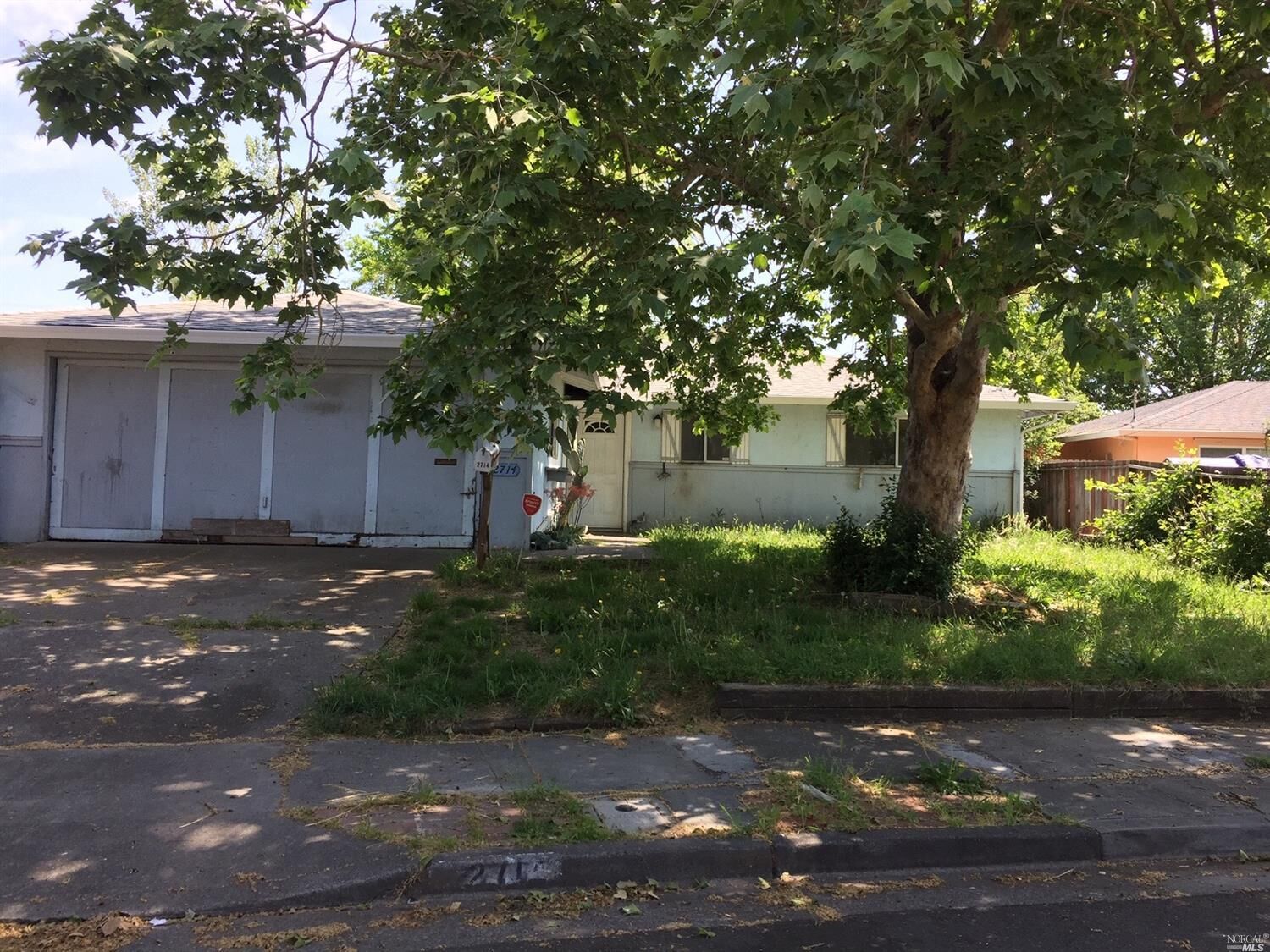 Property Photo:  2714 Comanche Street  CA 95403 