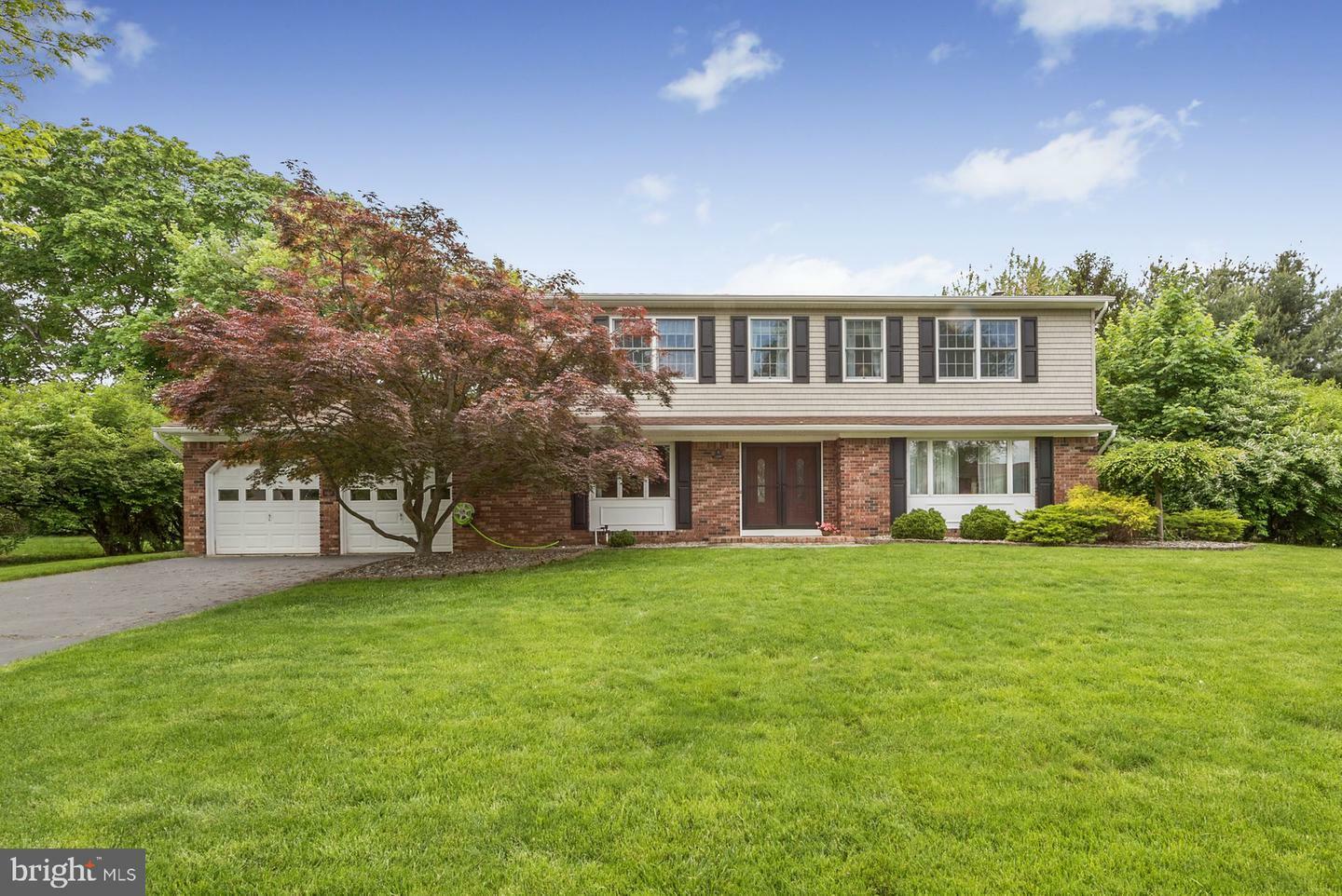 Property Photo:  33 Hamilton Ln S  NJ 08536 