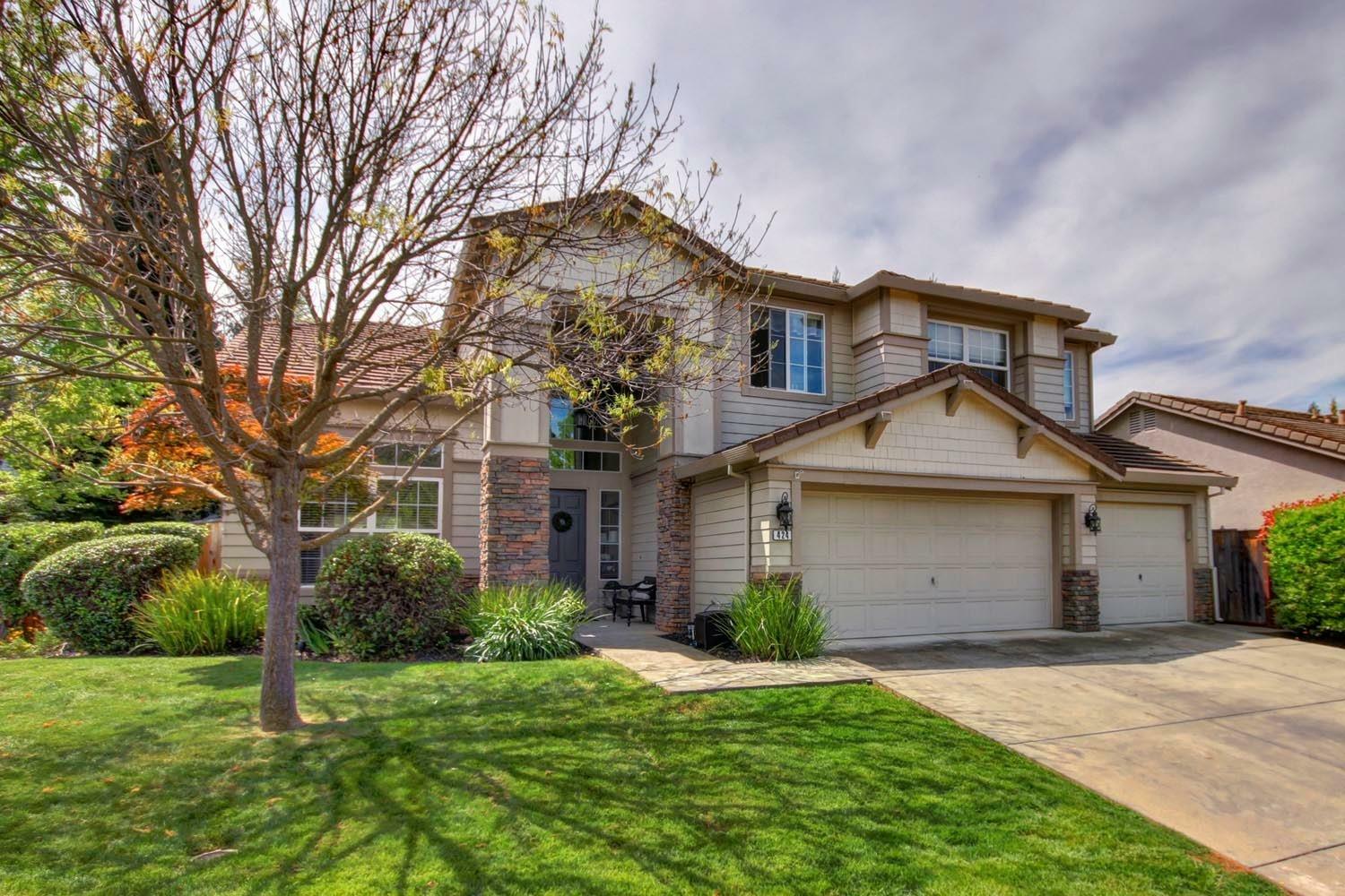 Property Photo:  424 Sunningdale Court  CA 95747 