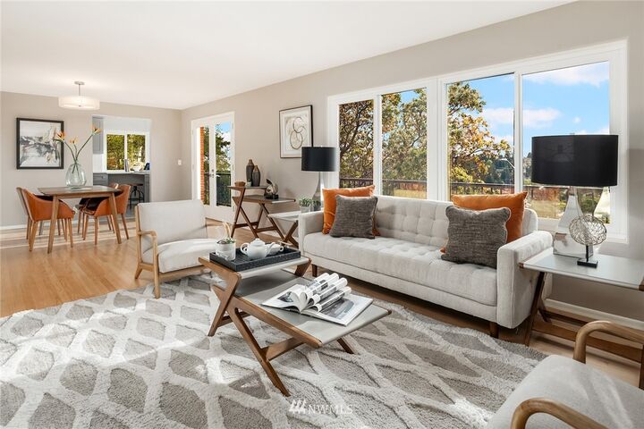 Property Photo:  3038 30th Avenue W  WA 98199 