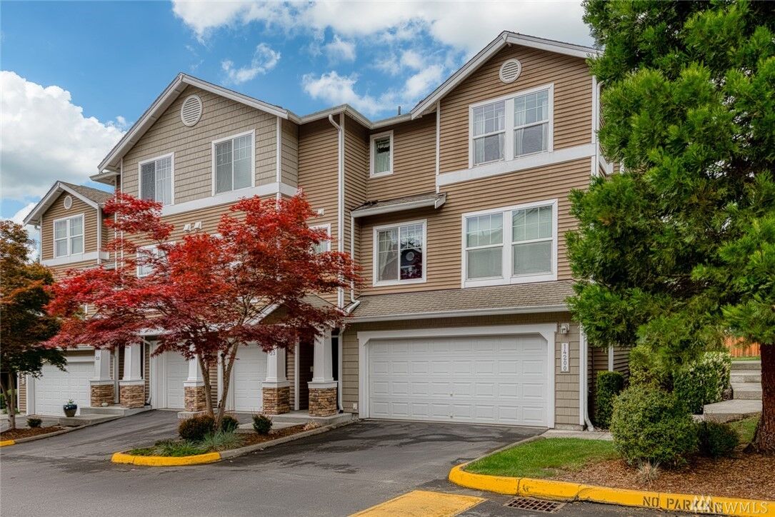 Property Photo: 14200 69th Dr SE Q4 WA 98296