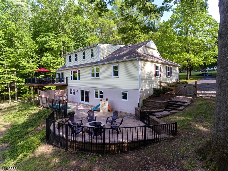 Property Photo:  27 Bennington Rd  NJ 08801 