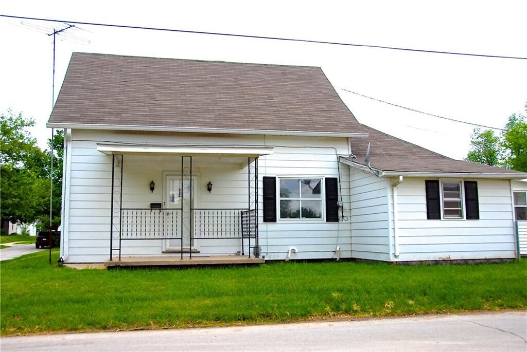 Property Photo:  1298 Plum Street  IN 46060 